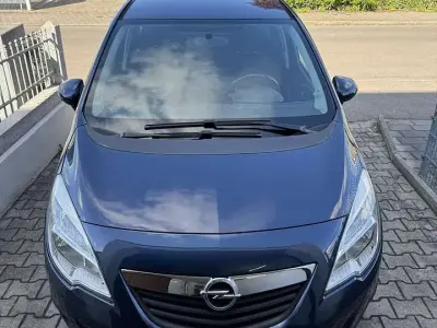 Używany Opel Meriva Selection 95 KM (69 kW) 2011 Niebieski Minivan
