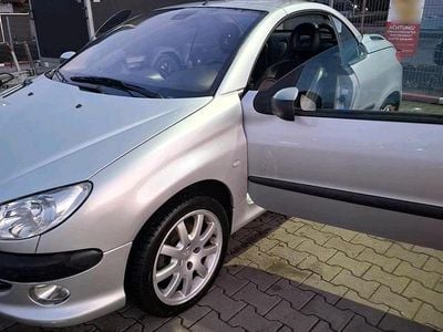 Gebraucht Peugeot 206 CC 136 PS (100 kW) 2002 Grau Cabrio