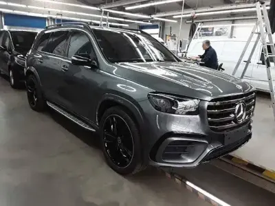 Gebraucht Mercedes GLS450 AMG 367 PS (269 kW) 2024 Grau SUV