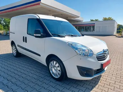 Gebraucht Opel Combo 90 PS (66 kW) 2012 Polarweiss Van / Kleinbus