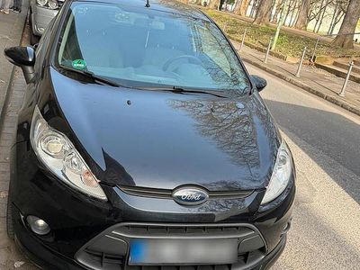 Gebraucht Ford Fiesta 96 PS (70 kW) 2011 Schwarz Kleinwagen
