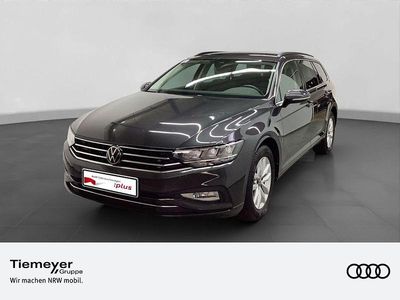 Grau Gebraucht 2022 VW Passat Business Kombi | 21.870 € (Guter Preis)