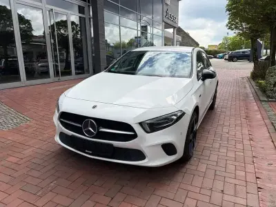 Używany Mercedes A250 Progressive 102 KM (75 kW) 2020 Biały Sedan/Limuzyna