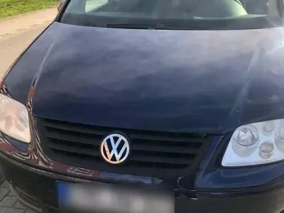 Begagnad VW Touran Basis 105 HK (77 kW) 2003 Blå Minibuss