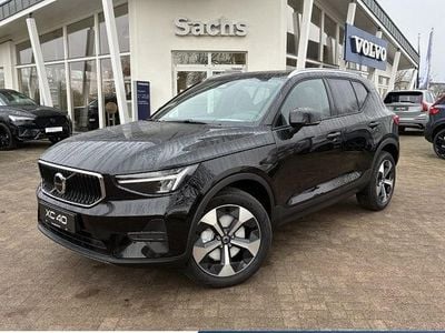 Neu Volvo XC40 Core 163 PS (119 kW) 2026 Schwarz SUV