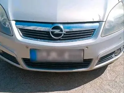 Usata Opel Zafira 150 CV (110 kW) 2007 Argento Monovolume