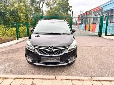 Gebraucht Opel Zafira Active 170 PS (125 kW) 2016 Schwarz Van / Kleinbus