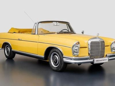 Gelb Gebraucht 1962 Mercedes W112 SE Cabrio | 395.000 €
