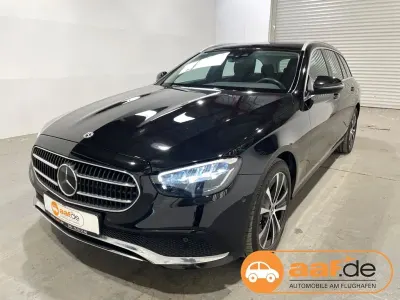 Gebraucht Mercedes E300 Avantgarde 320 PS (235 kW) 2022 Schwarz Kombi