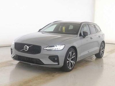 Gebraucht Volvo V60 145 PS (106 kW) 2025 Kombi
