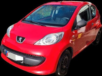 gebraucht Peugeot 107 rot