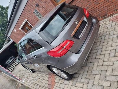 Mercedes B180