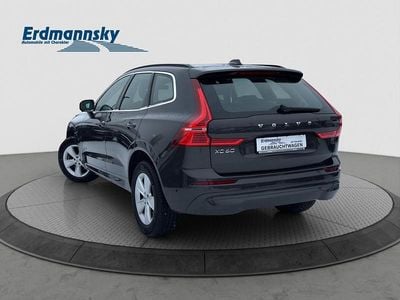 Gebraucht Volvo XC60 Momentum 197 PS (144 kW) 2022 Grau SUV