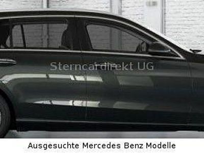 Grau Gebraucht 2024 Mercedes C300e Avantgarde Limousine | 42.890 € (Fairer Preis)