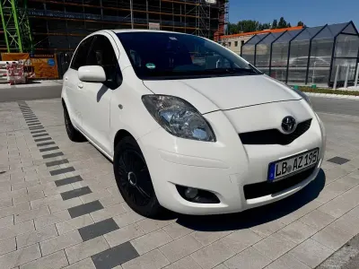 Gebraucht Toyota Yaris Sol 101 PS (74 kW) 2009 Weiß Kleinwagen