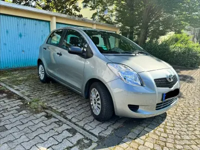 Gebraucht Toyota Yaris 87 PS (63 kW) 2008 Grau Kleinwagen