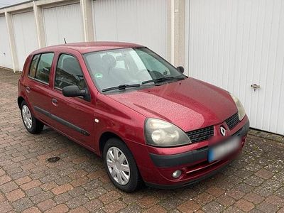 Rot Gebraucht 2003 Renault Clio II Expression Kleinwagen | 1.690 € (Etwas zu teuer)