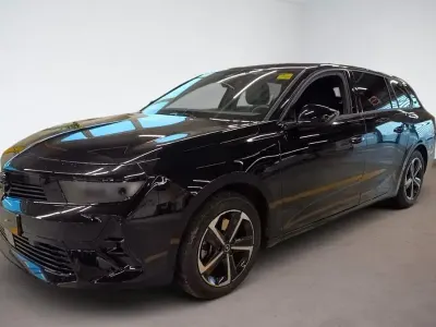 Gebraucht Opel Astra 131 PS (96 kW) 2025 Schwarz Kleinwagen