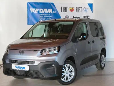 Neu Fiat Doblò 102 PS (75 kW) 2025 Silber Van / Kleinbus