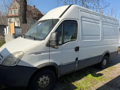 Occasion Iveco Daily 102 ch (75 kW) 2007 Blanc Monospace