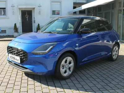 Gebraucht Suzuki Swift Comfort 83 PS (61 kW) 2025 Frontier blue/prl. super black Kleinwagen