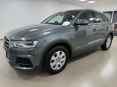 Grau Gebraucht 2015 Audi Q3 Basis SUV | 14.590 € (Fairer Preis)