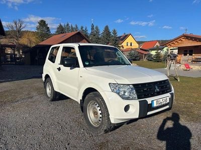 Gebraucht Mitsubishi Pajero 200 PS (147 kW) 2010 Weiß SUV