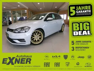Begagnad VW Golf VII Comfortline 116 HK (85 kW) 2018 Vit Sedan