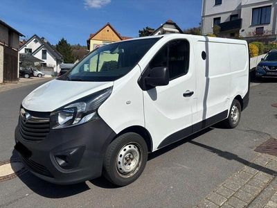Gebraucht Opel Vivaro 95 PS (69 kW) 2019 Weiß Van / Kleinbus