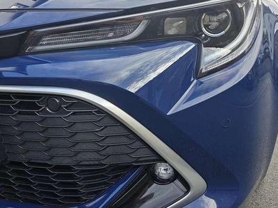 Second-hand Toyota Corolla Lounge 182 CP (133 kW) 2020 Albastru Break