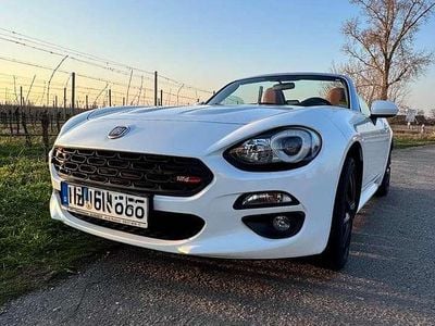 Gebraucht Fiat 124 Spider Lusso 140 PS (102 kW) 2017 Weiß Cabrio