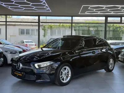 Gebraucht Mercedes A180 116 PS (85 kW) 2018 Schwarz Limousine