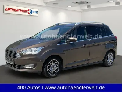 Gebraucht Ford Grand C-Max Titanium 150 PS (110 kW) 2016 Braun Van / Kleinbus