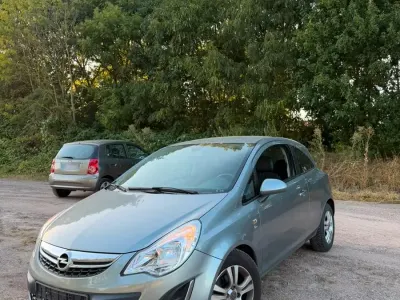 Gebraucht Opel Corsa 86 PS (63 kW) 2012 Grau Kleinwagen