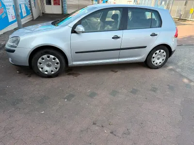 Gebraucht VW Golf V 75 PS (55 kW) 2004 Silber Kleinwagen