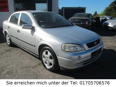 Gebraucht Opel Astra 75 PS (55 kW) 2000 Silber Limousine