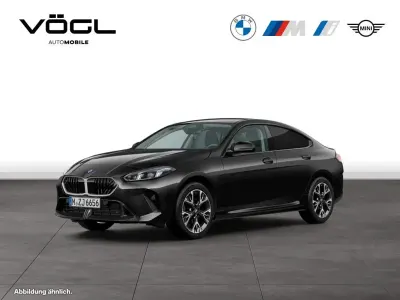 Gebraucht BMW 220 156 PS (114 kW) 2025 Saphirschwarz Coupé