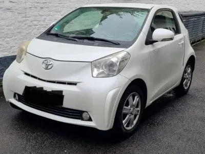 Gebraucht Toyota iQ 68 PS (50 kW) 2009 Weiß Kleinwagen