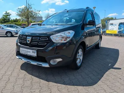 Gebraucht Dacia Dokker Celebration 116 PS (85 kW) 2018 Schwarz Van / Kleinbus