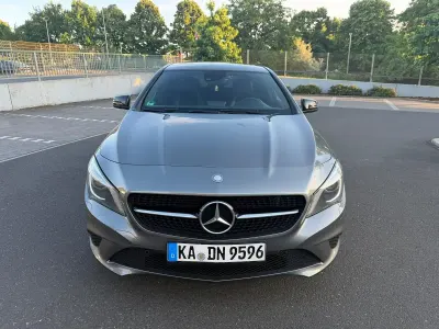 Gebraucht Mercedes CLA220 170 PS (125 kW) 2013 Grau Coupé