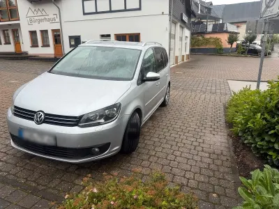 Gebraucht VW Touran 140 PS (102 kW) 2012 Silber Van / Kleinbus