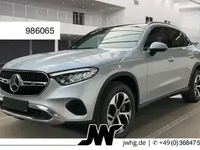 Gebraucht Mercedes GLC300e 313 PS (230 kW) 2023 Silber SUV