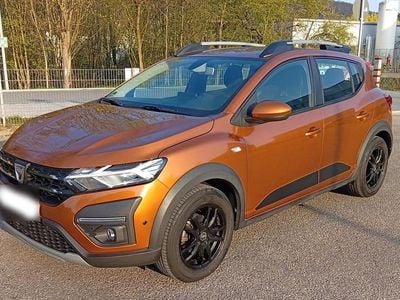 Second-hand Dacia Sandero Comfort 101 CP (74 kW) 2022 Portocaliu Berlinǎ