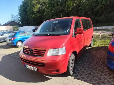 Second-hand VW Caravelle 131 CP (96 kW) 2005 Roșu Van
