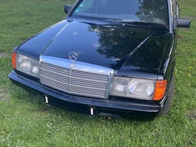 Gebraucht Mercedes 190 118 PS (86 kW) 1987 Schwarz Limousine