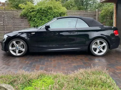 Gebraucht BMW 135 Cabriolet 306 PS (225 kW) 2009 Schwarz Cabrio