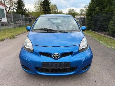 Usata Toyota Aygo 68 CV (50 kW) 2010 Blu Utilitaria