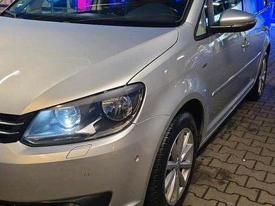 Gebraucht VW Touran 140 PS (102 kW) 2014 Silber Van / Kleinbus