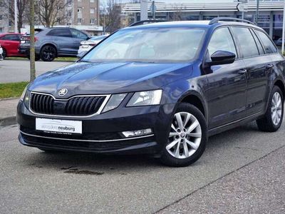 gebraucht Skoda Octavia OctaviaCOMBI 1.6 TDI DSG PREMIUM EDITION I VOLL