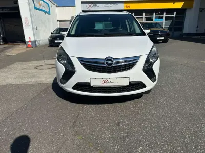 Gebraucht Opel Zafira Tourer Active 140 PS (102 kW) 2014 Weiß Van / Kleinbus